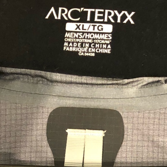 Arc’teryx men’s blue theta AR jacket - Picture 2 of 4